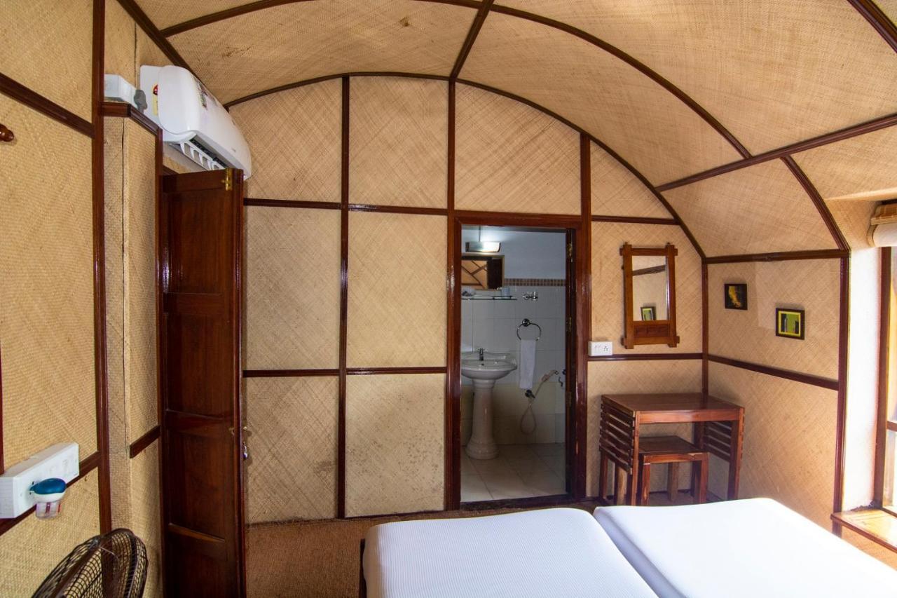 Marvel Cruise Otel Alappuzha Dış mekan fotoğraf