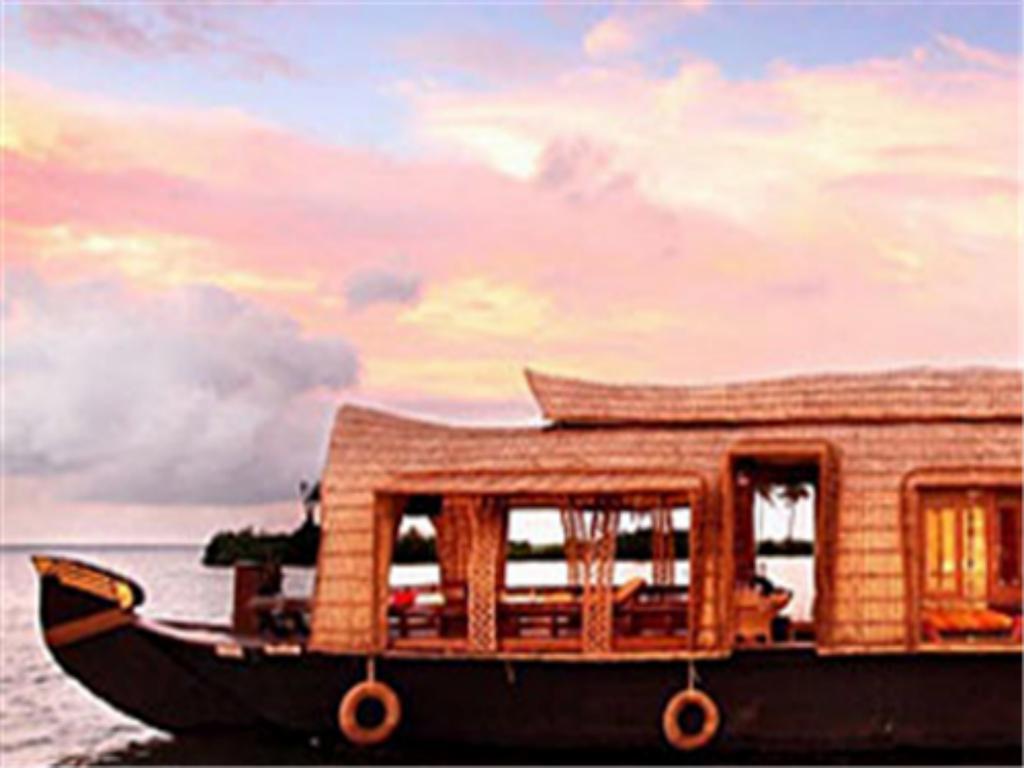 Marvel Cruise Otel Alappuzha Dış mekan fotoğraf