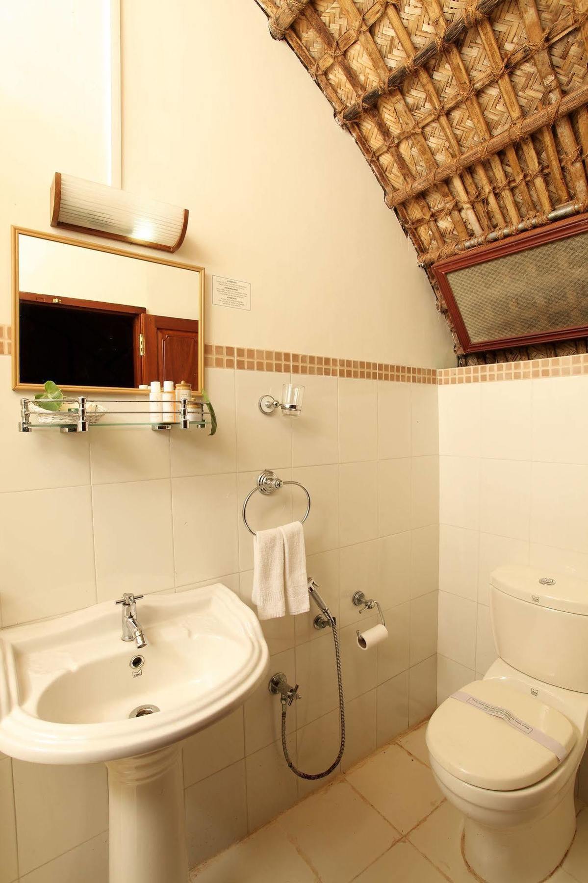 Marvel Cruise Otel Alappuzha Dış mekan fotoğraf
