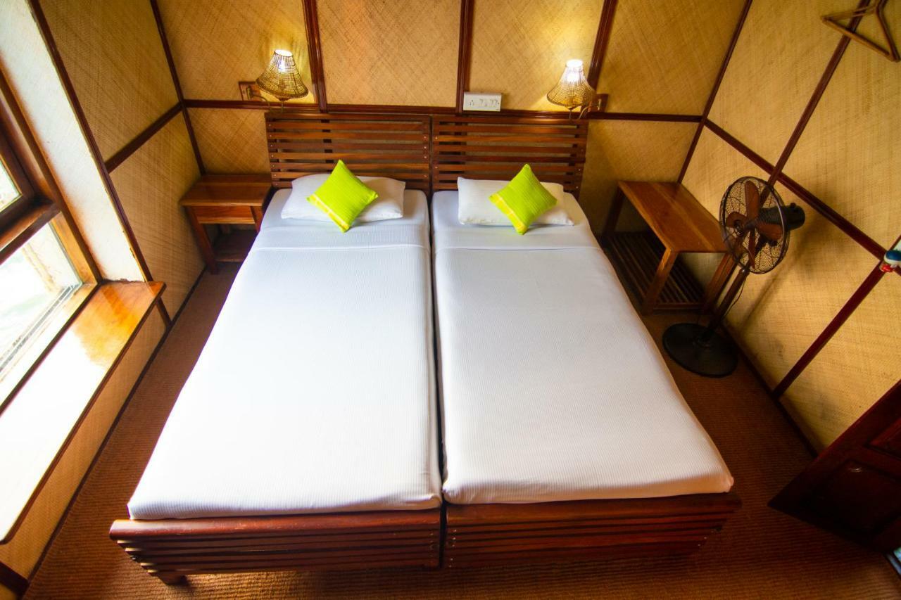Marvel Cruise Otel Alappuzha Dış mekan fotoğraf