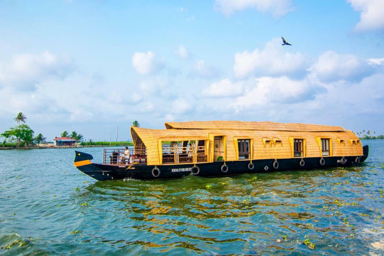 Marvel Cruise Otel Alappuzha Dış mekan fotoğraf