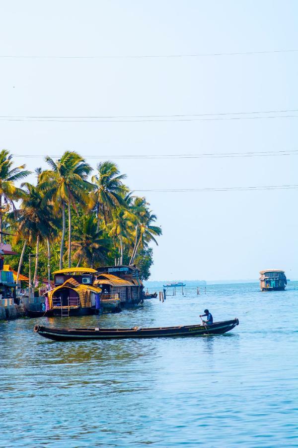 Marvel Cruise Otel Alappuzha Dış mekan fotoğraf