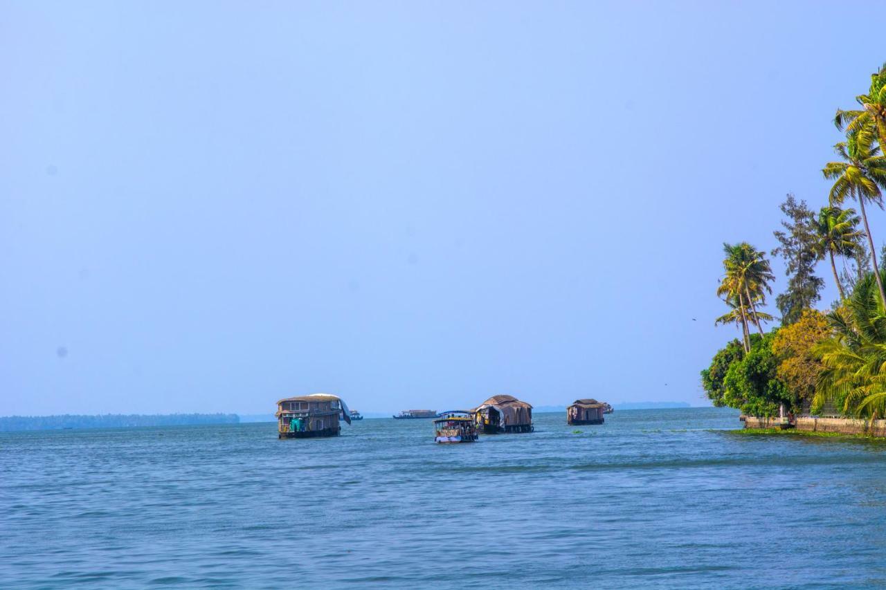 Marvel Cruise Otel Alappuzha Dış mekan fotoğraf