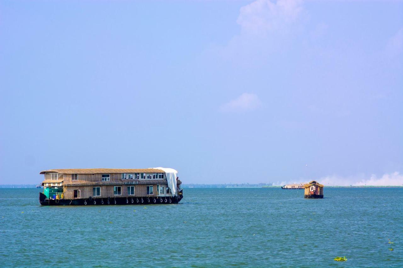 Marvel Cruise Otel Alappuzha Dış mekan fotoğraf