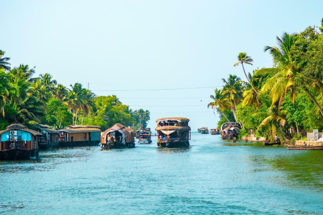 Marvel Cruise Otel Alappuzha Dış mekan fotoğraf