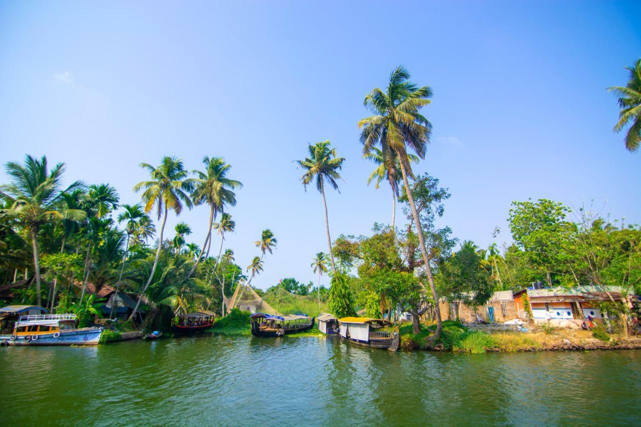 Marvel Cruise Otel Alappuzha Dış mekan fotoğraf