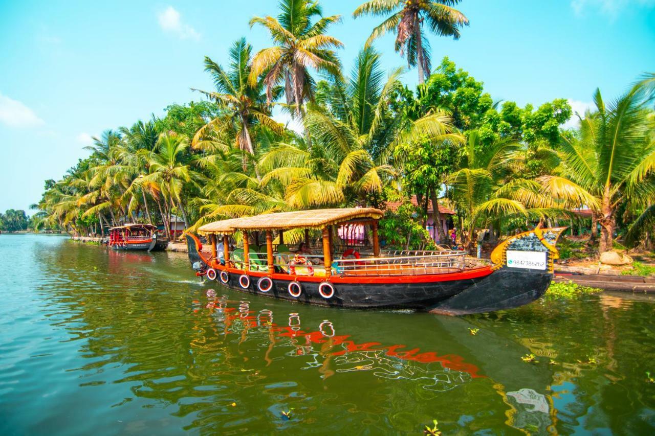 Marvel Cruise Otel Alappuzha Dış mekan fotoğraf